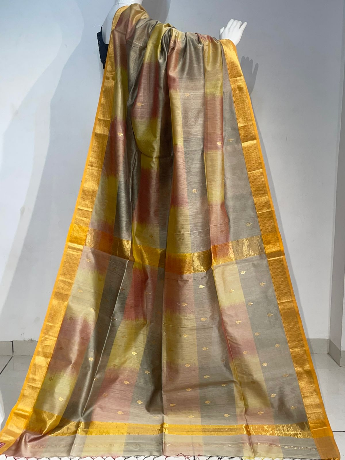 HalfCottonHalfSilkZari19