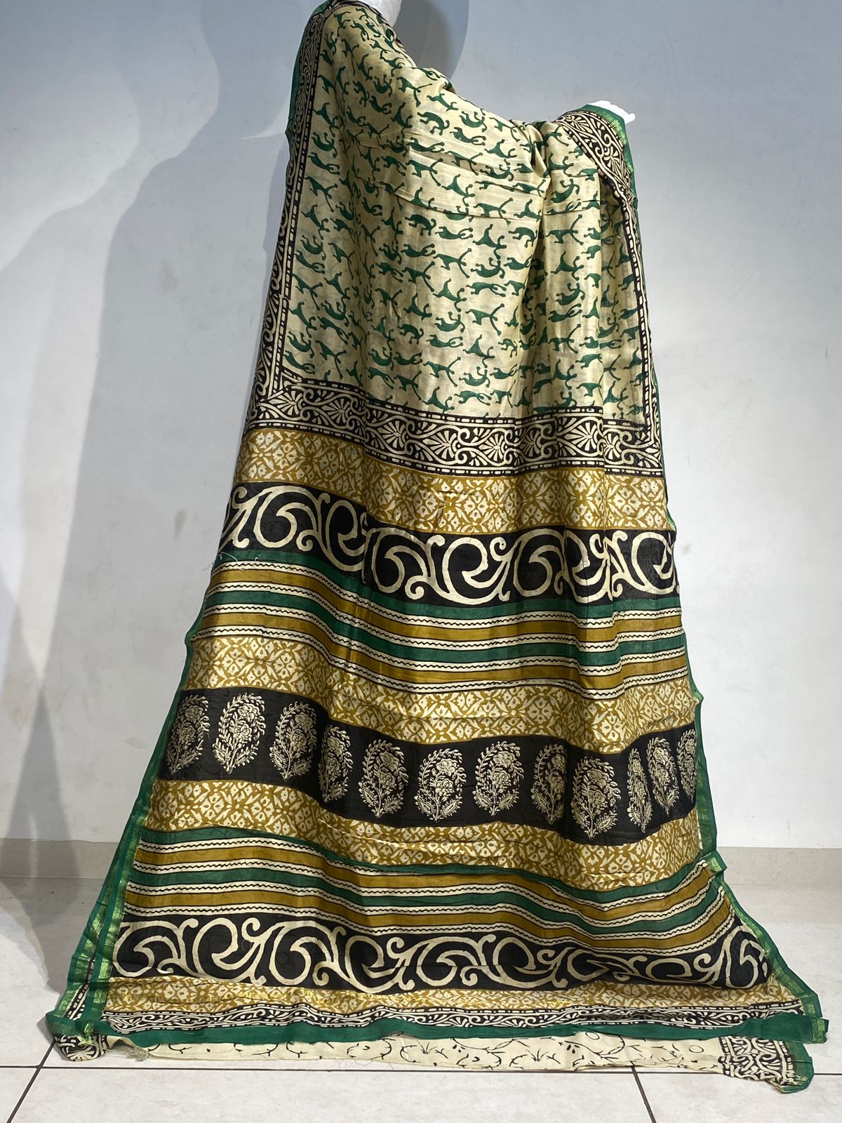 HalfCottonHalfSilkZariPiping11