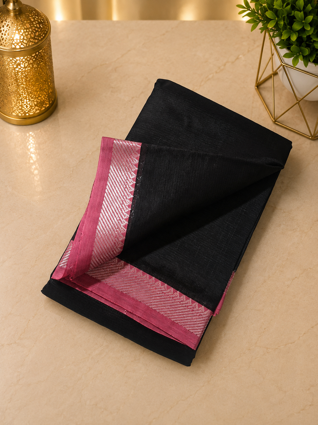 Mangalagiri Silk Cotton Elegance, Woven with a Charming Silver and Gold Zari Contrast Border.