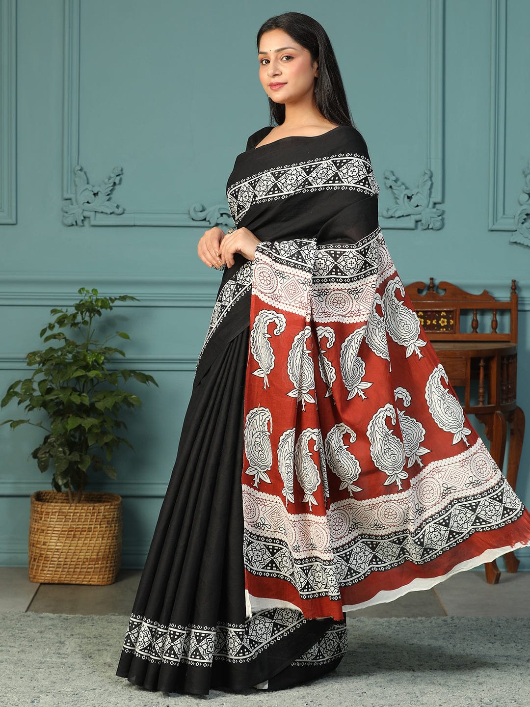 MulMul Saree - BlAck Printed