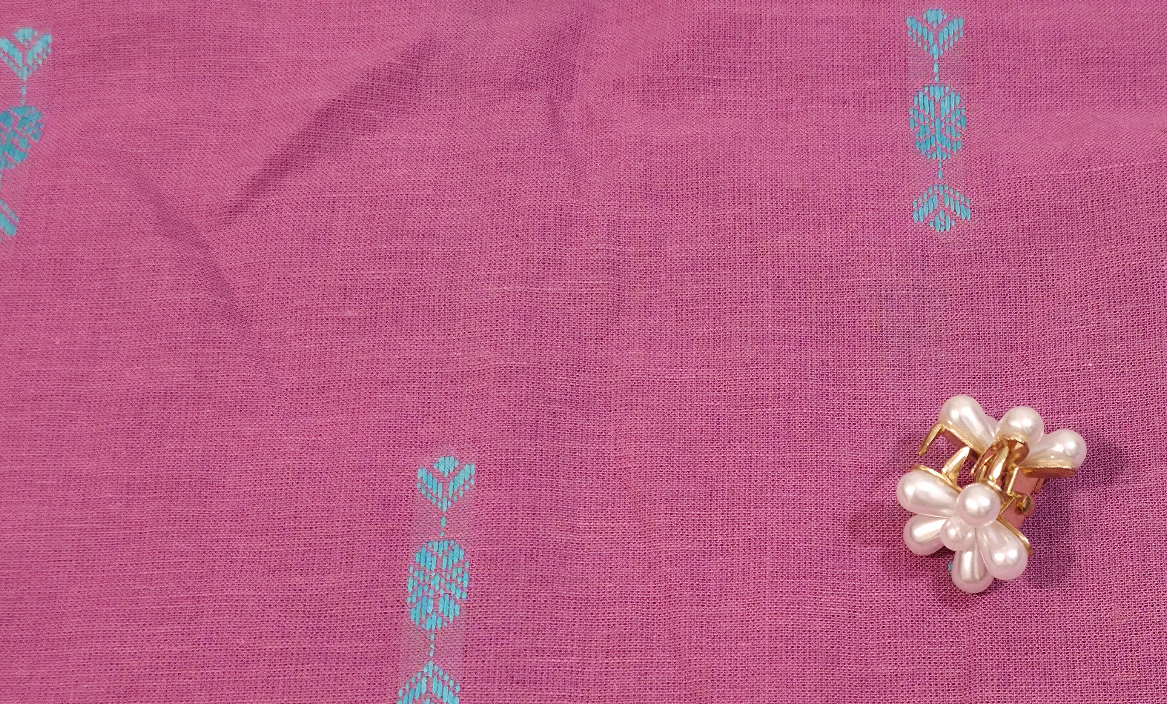 Premium Handloom Pure Cotton with Thread-Woven Butta
